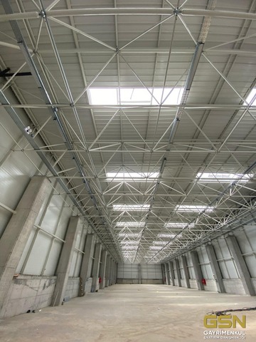 4-DİLOVASI TEPECİK’TE GENİŞ AÇIK ALANLI YENİ DEPO